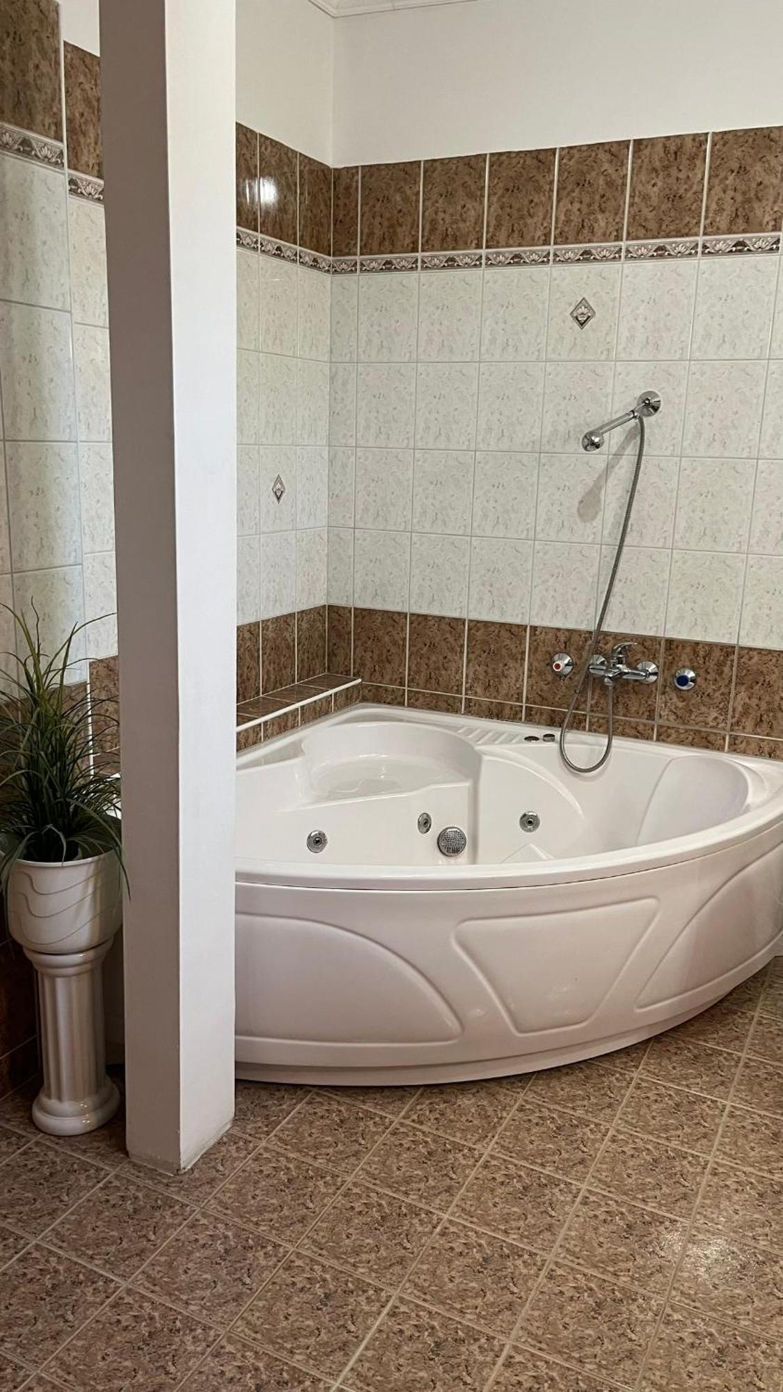 Boezsi Apartman Sárvár Exterior foto